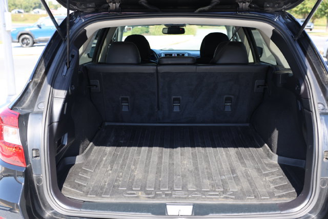 Used 2015 Subaru Outback 2.5i Limited AWD/4WD image 10