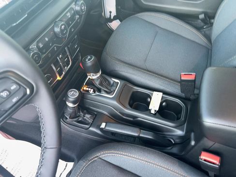 New 2026 Jeep Wrangler Unlimited Sport image 29