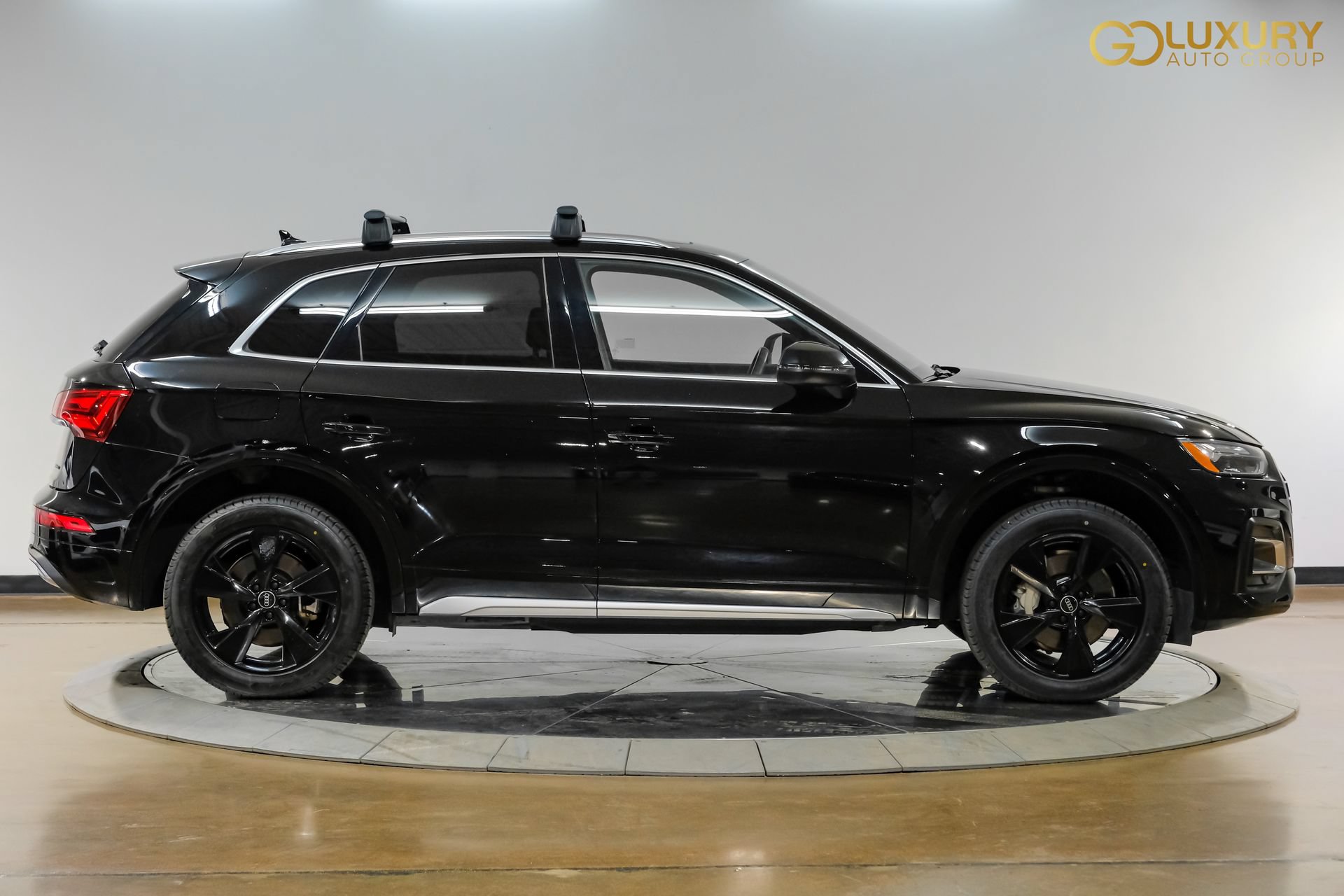 Used 2023 Audi Q5 2.0T Premium w/ Convenience Package AWD/4WD image 9