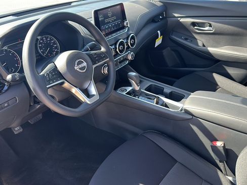 New 2025 Nissan Sentra SV image 9