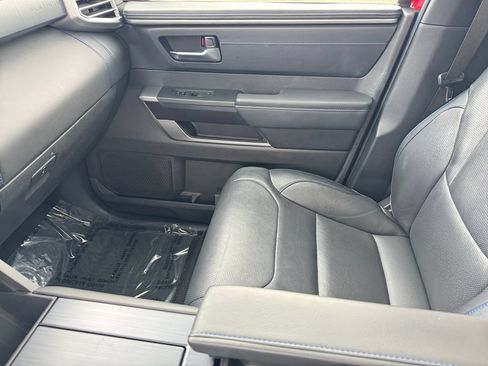 Used 2022 Toyota Tundra Platinum AWD/4WD image 30