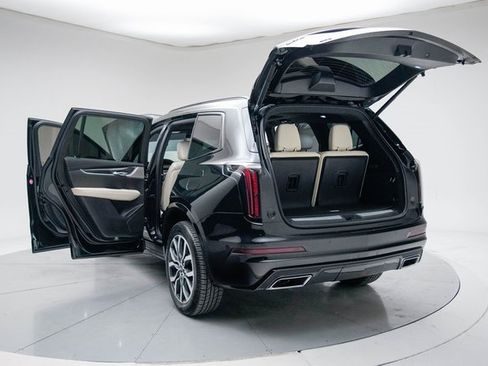 Used 2021 Cadillac XT6 Sport image 19