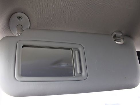 Used 2017 Toyota Corolla LE image 38