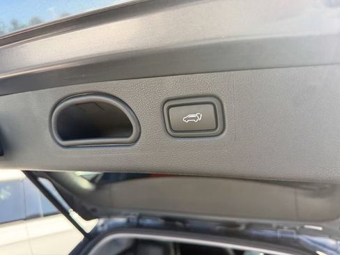 Used 2019 Hyundai Tucson Ultimate w/ Cargo Package FWD image 28