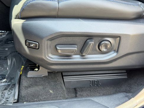 Used 2025 Toyota Tundra Platinum AWD/4WD image 14