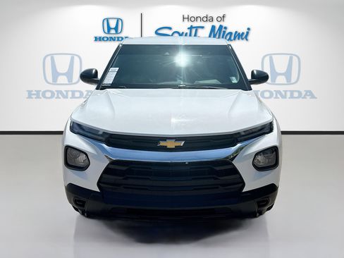 Used 2022 Chevrolet TrailBlazer LS image 2
