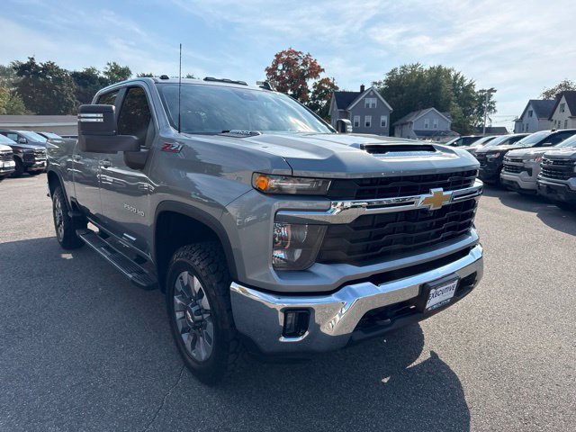 Used 2024 Chevrolet Silverado 2500 LT w/ All Star Edition AWD/4WD image 4