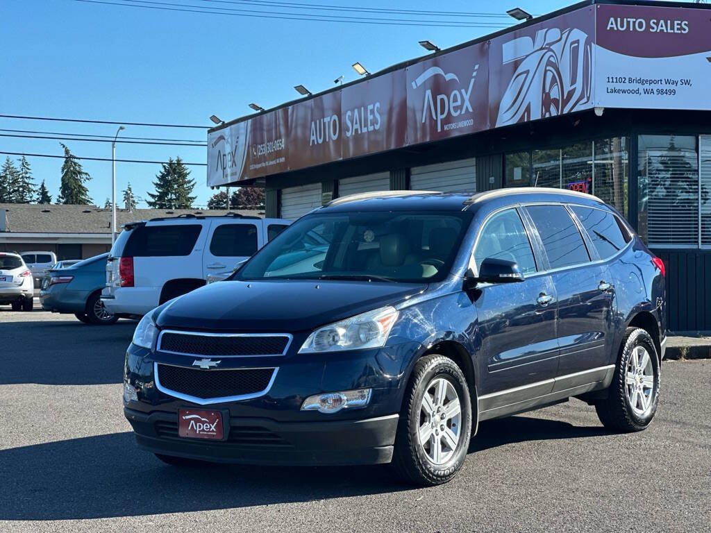 Used 2011 Chevrolet Traverse LT w/ LPO, 'HIT The Road' Package AWD/4WD image 2