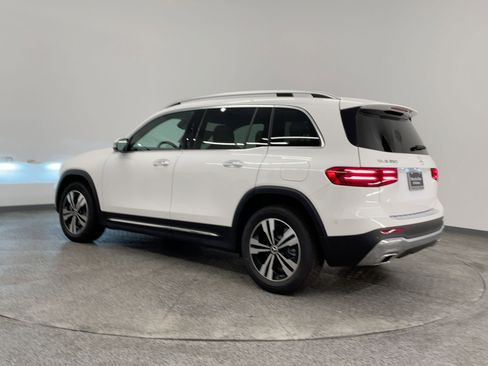 Used 2026 Mercedes-Benz GLB 250 image 3