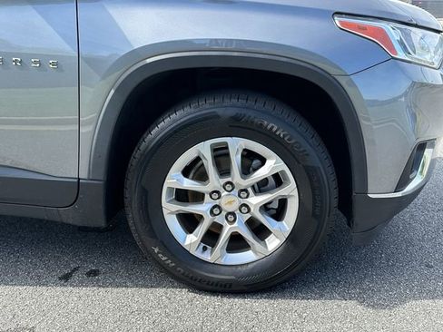 Used 2020 Chevrolet Traverse LT FWD image 13