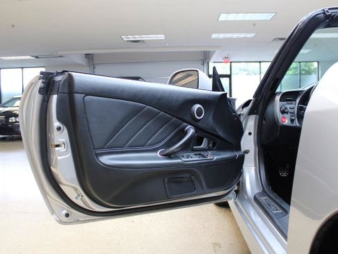 Used 2002 Honda S2000 image 39