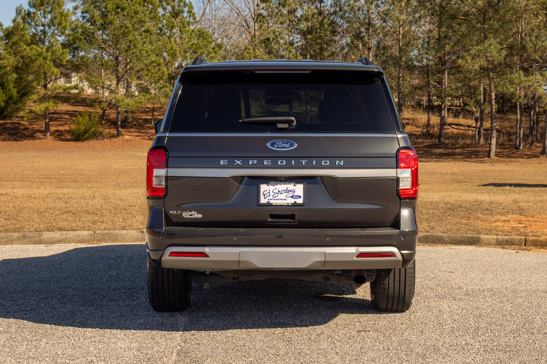 Used 2024 Ford Expedition XLT AWD/4WD image 5