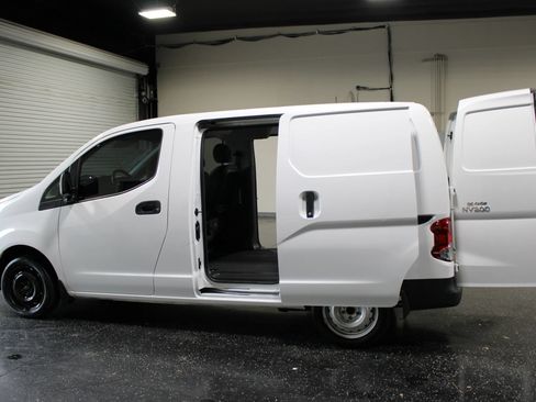 Used 2021 Nissan NV200 S FWD image 26