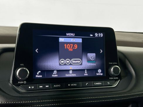 Used 2023 Nissan Rogue SV image 28