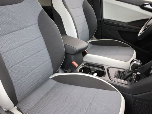 New 2026 Volkswagen Taos S image 19