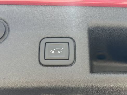 Used 2023 Chevrolet Equinox LT FWD image 16