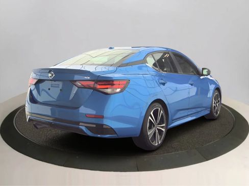 Used 2024 Nissan Sentra SR FWD image 2
