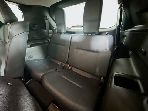 Used 2024 Mitsubishi Outlander SE image 34