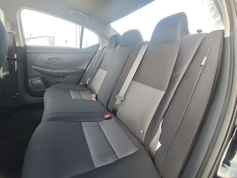 Used 2025 Nissan Sentra SV image 8