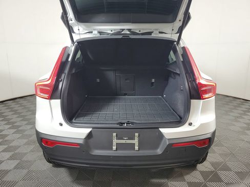 Certified 2026 Volvo XC40 B5 Plus AWD/4WD image 11