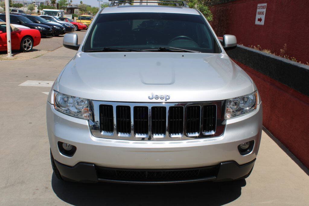 Used 2012 Jeep Grand Cherokee Laredo RWD image 4