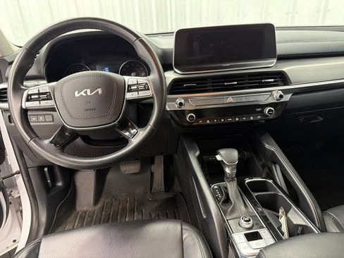 Used 2022 Kia Telluride LX FWD image 11