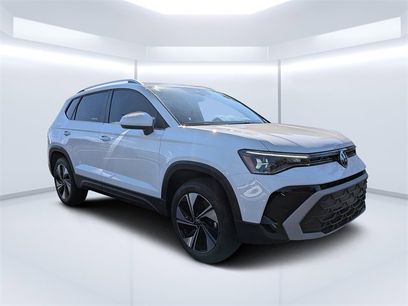New 2025 Volkswagen Taos SE