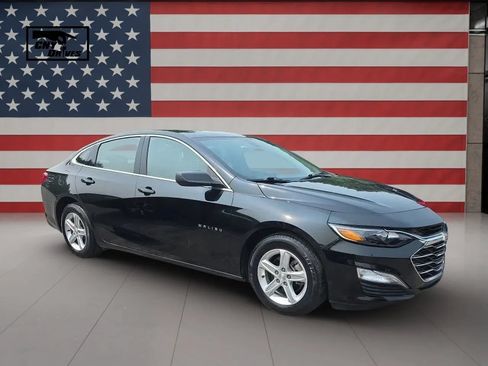 Used 2020 Chevrolet Malibu LS FWD image 3