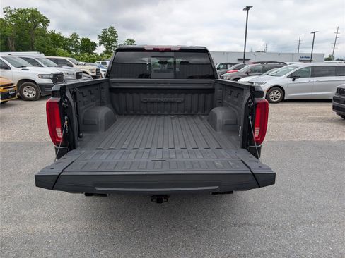 Used 2023 GMC Sierra 1500 Denali w/ Denali Reserve Package AWD/4WD image 12