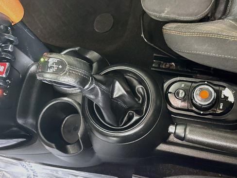 Used 2017 MINI Cooper 4-Door Hardtop FWD image 20