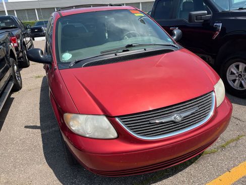 Used 2003 Chrysler Town & Country EX FWD image 19