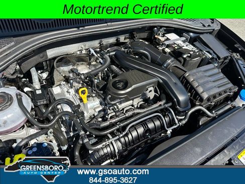 Used 2025 Volkswagen Jetta SE FWD image 33