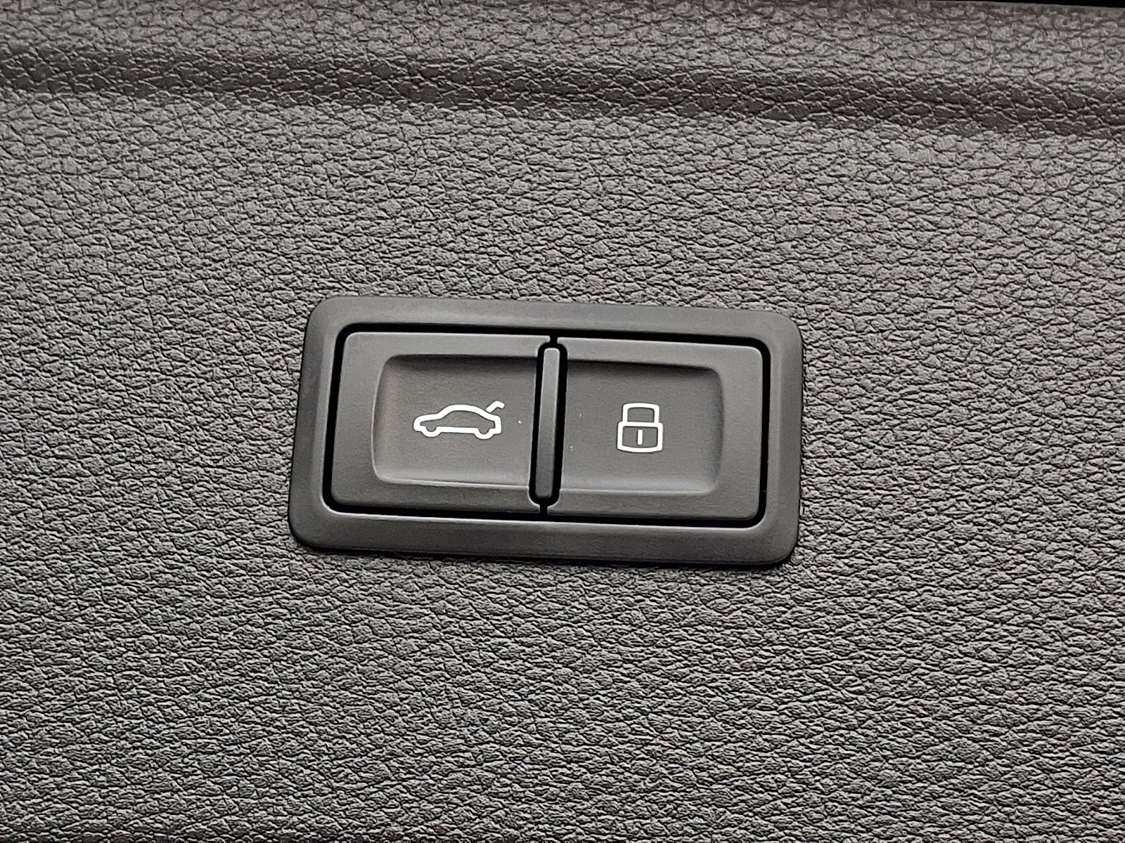 Used 2018 Audi Q5 2.0T Premium Plus AWD/4WD image 29