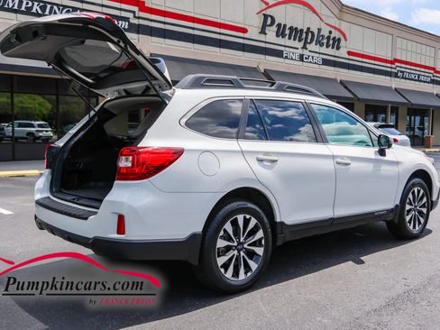 Used 2017 Subaru Outback 2.5i Limited AWD/4WD image 11