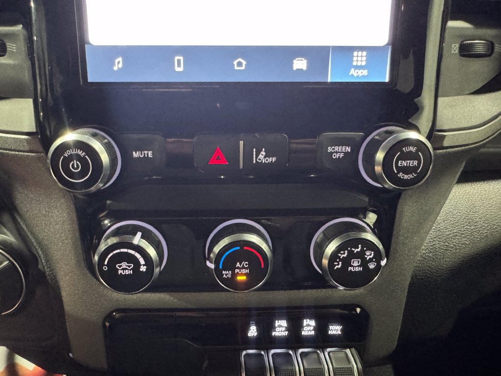 Used 2025 RAM 1500 Tradesman w/ Night Edition AWD/4WD image 33