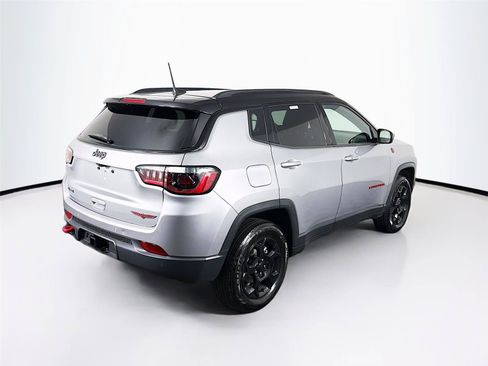 Used 2023 Jeep Compass Trailhawk w/ Sun and Sound Group AWD/4WD image 11