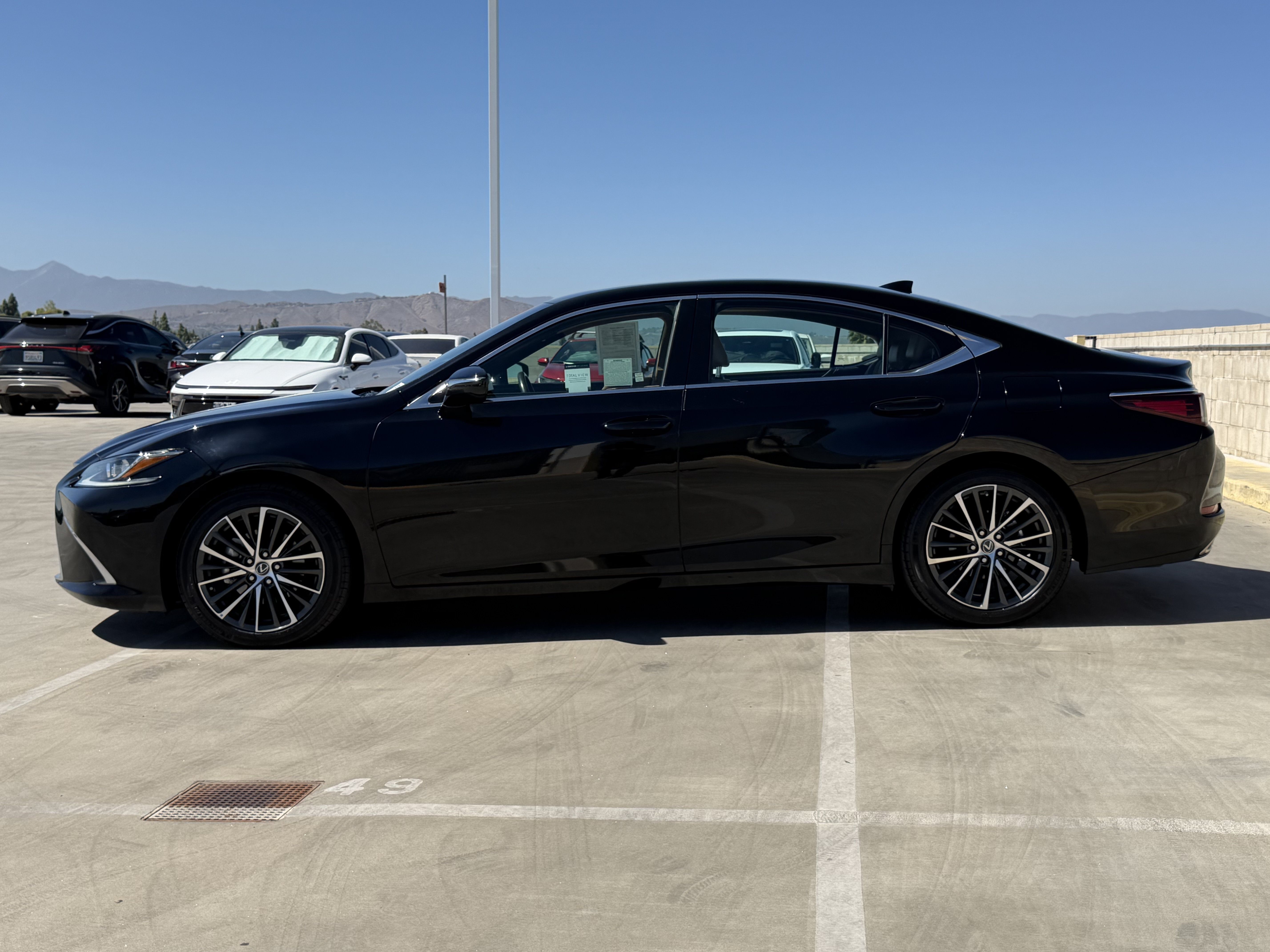 Certified 2023 Lexus ES 350 w/ Premium Package FWD image 6