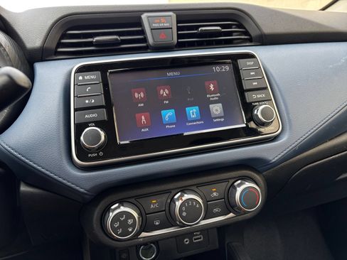 Used 2025 Nissan Versa SV FWD image 19