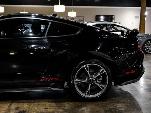 Used 2022 Ford Mustang GT Premium w/ Equipment Group 401A RWD image 11
