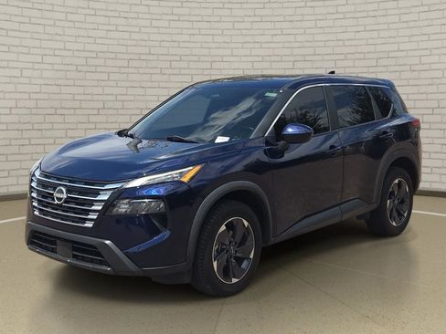 Certified 2024 Nissan Rogue SV FWD image 1