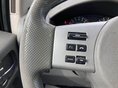 Used 2019 Nissan Frontier SV image 16