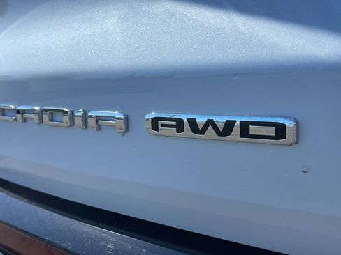 New 2026 GMC Acadia Denali Ultimate w/ LPO, Floor Liner Package AWD/4WD image 30