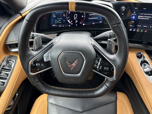 Used 2021 Chevrolet Corvette Stingray Preferred Conv w/ Z51 Performance Package RWD image 18