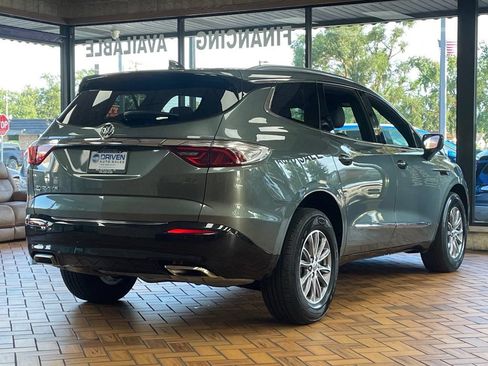 Used 2023 Buick Enclave Essence AWD/4WD image 9