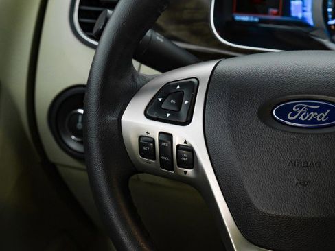 Used 2019 Ford Taurus Limited image 14