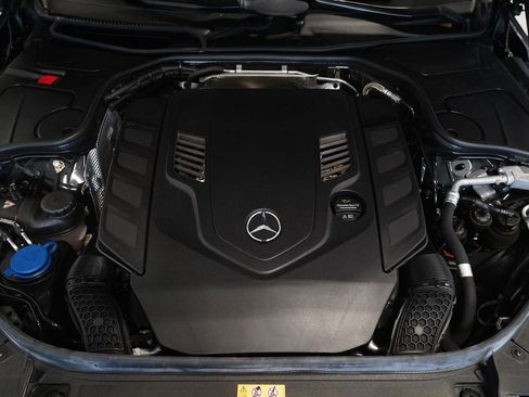 Used 2020 Mercedes-Benz S 560 4MATIC Sedan image 29