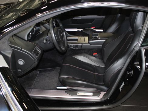 Used 2009 Aston Martin DB9 Coupe image 24