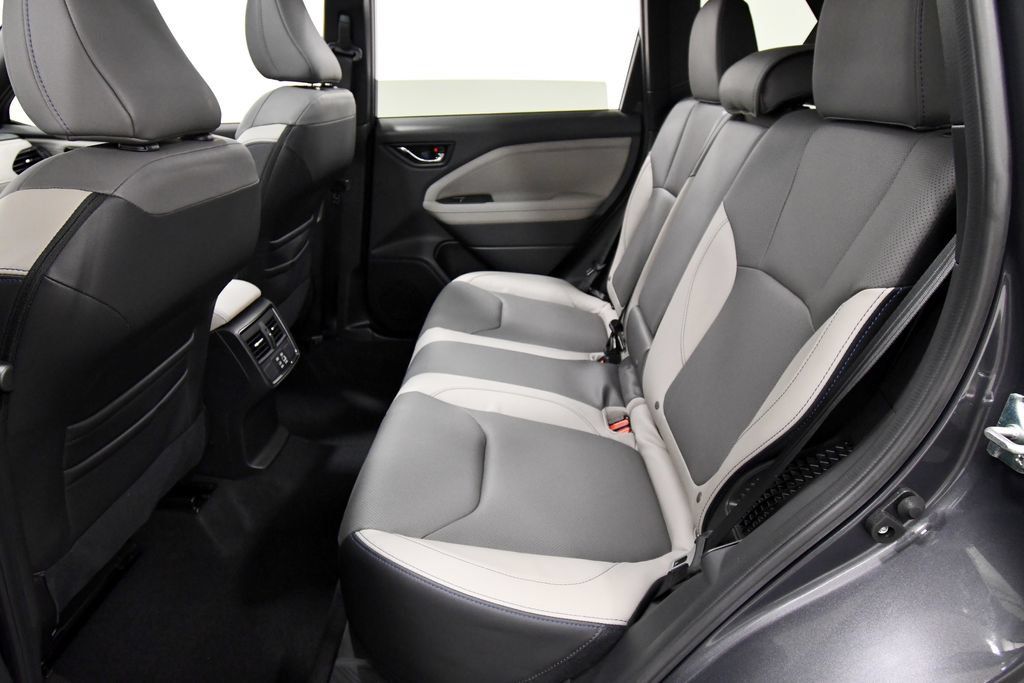 Used 2025 Subaru Forester Limited AWD/4WD image 15