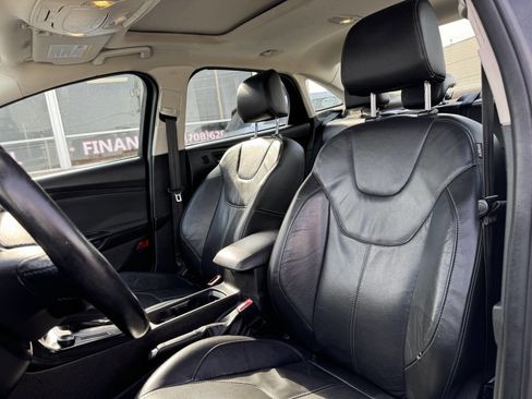 Used 2015 Ford Focus Titanium image 16