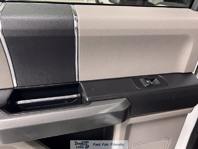 Used 2016 Ford F150 XLT AWD/4WD image 26